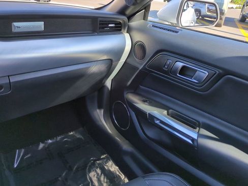 Used 2019 Ford Mustang GT Premium image 15