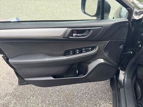 Used 2018 Subaru Outback 2.5i Premium AWD/4WD image 16