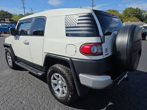 Used 2014 Toyota FJ Cruiser 4WD image 20