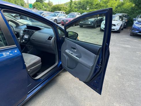 Used 2012 Toyota Prius V Three FWD image 15