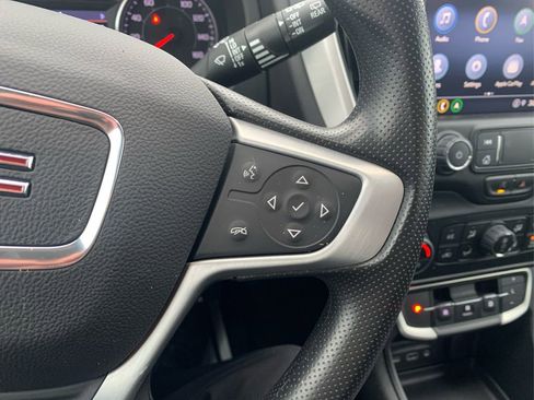 Used 2023 GMC Terrain SLE w/ Driver Convenience Package image 30