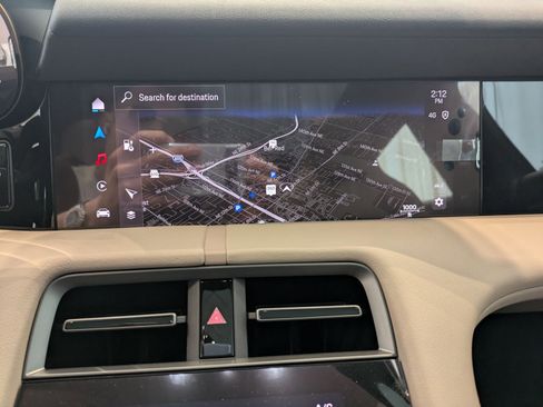 Used 2025 Porsche Taycan image 22