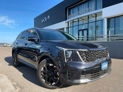 Used 2025 Kia Sorento S w/ Panoramic Sunroof Package