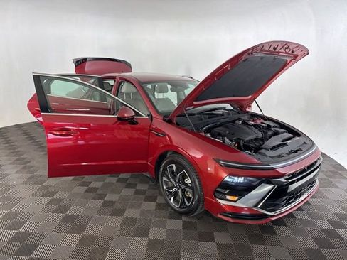 Used 2024 Hyundai Sonata SEL FWD image 13