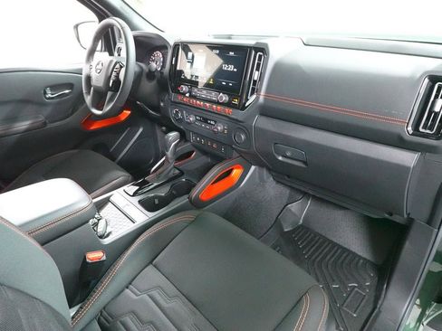 Used 2025 Nissan Frontier PRO-4X w/ Pro Convenience Package AWD/4WD image 32