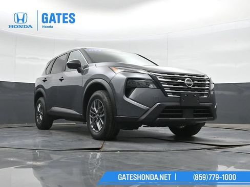 Used 2024 Nissan Rogue S AWD/4WD image 38