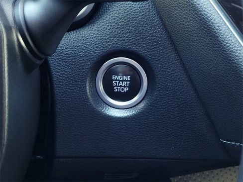 Used 2022 Toyota Corolla SE image 18