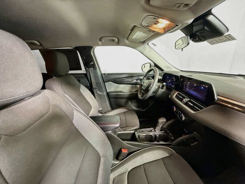 Used 2024 Chevrolet TrailBlazer LT FWD image 25