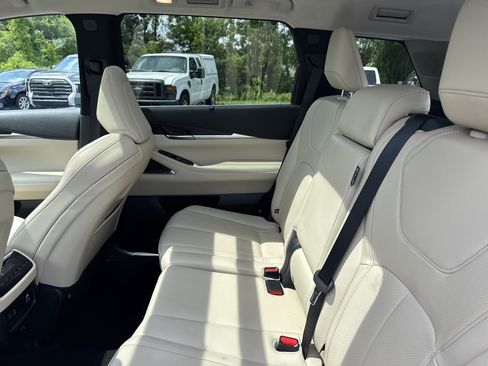 Used 2023 INFINITI QX60 Sensory w/ Vision Package AWD/4WD image 23