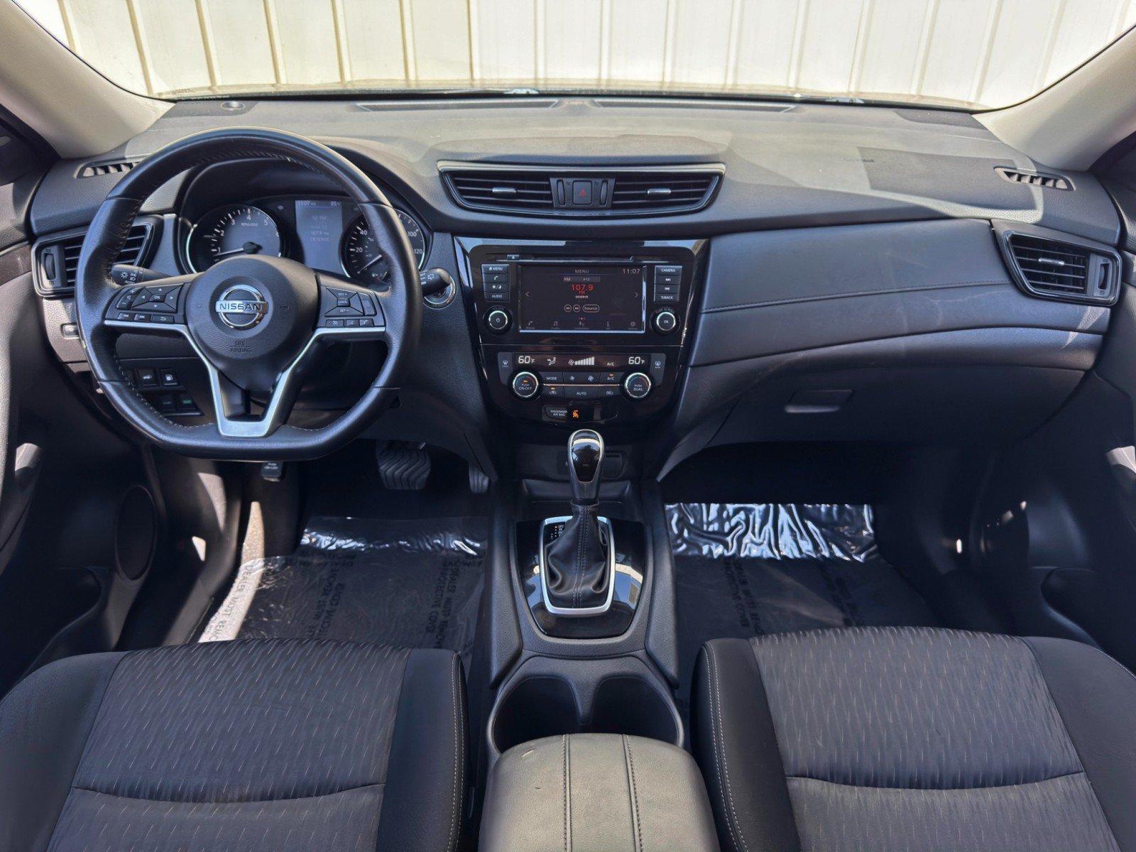 Used 2019 Nissan Rogue SV FWD image 11