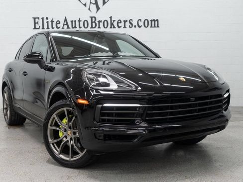 Used 2023 Porsche Cayenne Platinum Edition AWD/4WD image 7