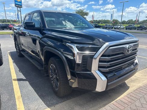 Used 2025 Toyota Tundra Limited AWD/4WD image 2