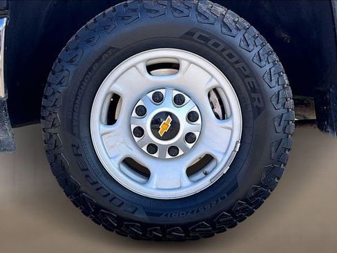 Used 2024 Chevrolet Silverado 2500 LT w/ Convenience Package AWD/4WD image 7