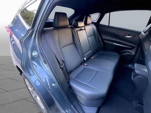 Certified 2022 Toyota Venza XLE image 19