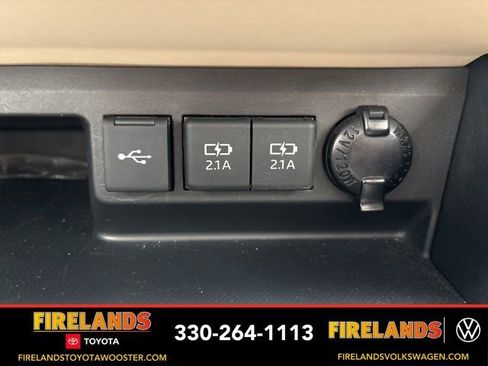 Used 2021 Toyota Highlander Limited image 18