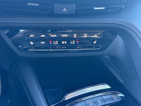 Used 2023 Buick Envision Essence w/ Sport Touring Package image 23