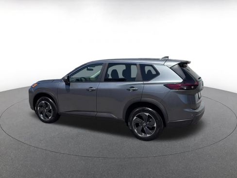 Used 2025 Nissan Rogue SV FWD image 10