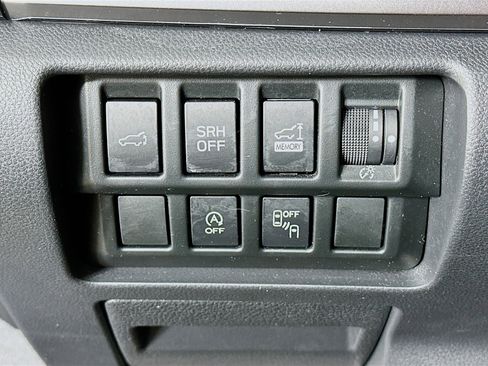 Used 2022 Subaru Forester Premium image 17