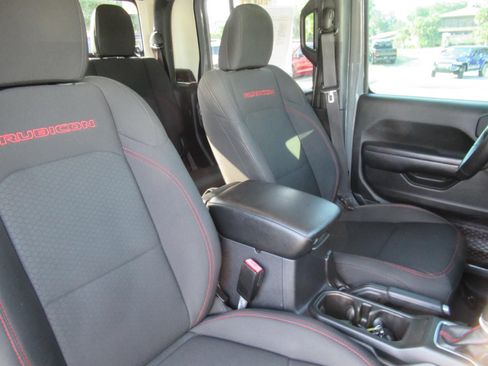 Used 2021 Jeep Gladiator Rubicon AWD/4WD image 12