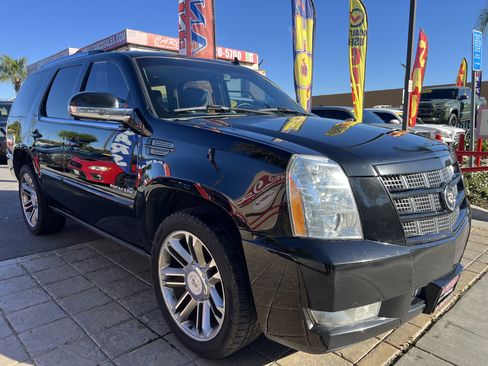 Used 2012 Cadillac Escalade Premium image 1