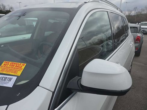 Used 2023 BMW X7 xDrive40i w/ Premium Package image 10