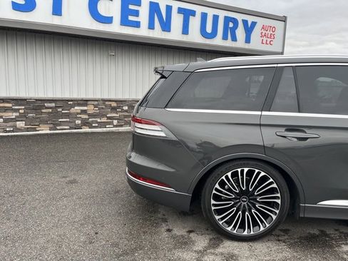 Used 2020 Lincoln Aviator Black Label w/ Dynamic Handling Package image 12