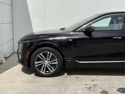 Certified 2024 Cadillac Lyriq Luxury w/ LPO, Floor Liner Package AWD/4WD image 5