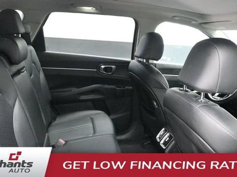 Used 2023 Kia Sorento S w/ Panoramic Sunroof Package FWD image 11