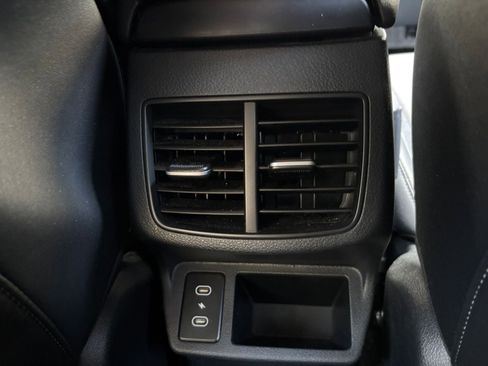 Used 2025 Kia Seltos S image 23