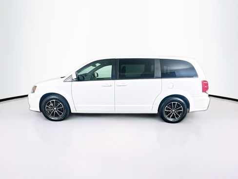 Used 2019 Dodge Grand Caravan GT FWD image 4