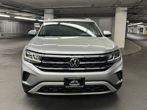 Certified 2020 Volkswagen Atlas Cross Sport SEL image 32