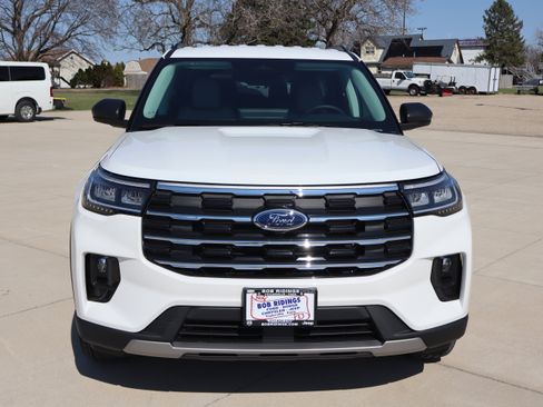 New 2026 Ford Explorer Active image 2