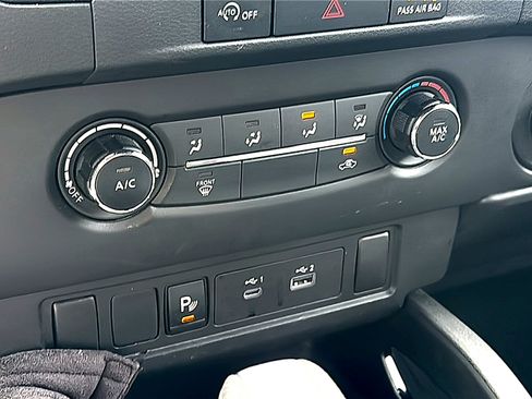 Used 2023 Nissan Frontier SV w/ Midnight Edition Package image 33