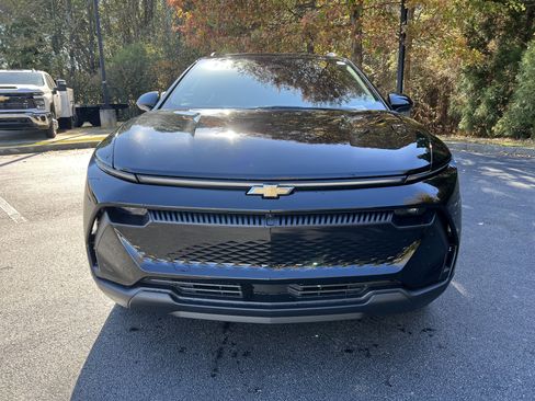 New 2026 Chevrolet Equinox EV LT AWD/4WD image 3