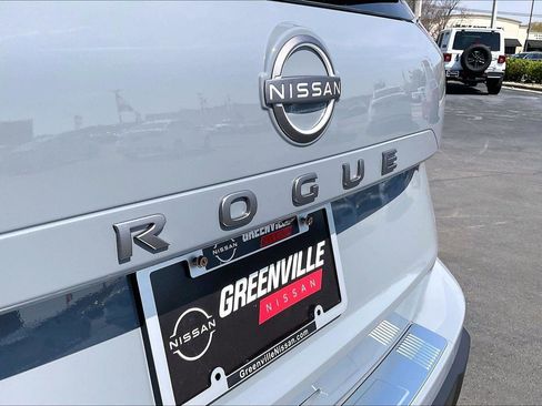 New 2026 Nissan Rogue SV FWD image 13