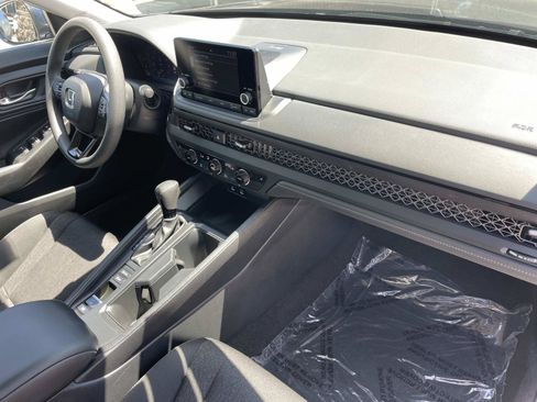 Certified 2024 Honda Accord EX image 23