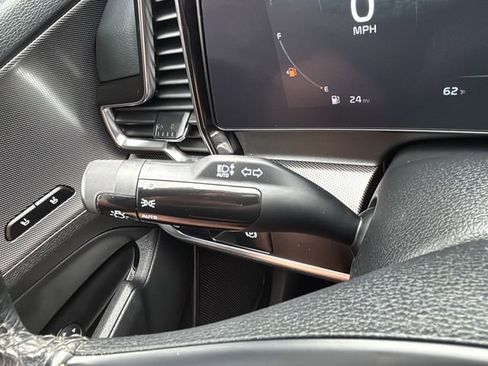 Used 2024 Kia Sportage SX FWD image 19