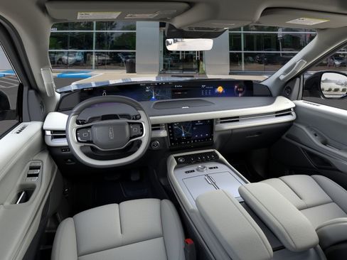 New 2026 Lincoln Navigator Reserve w/ Jet Appearance Package AWD/4WD image 9