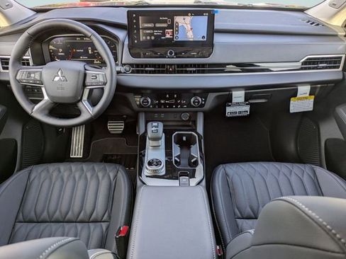 New 2026 Mitsubishi Outlander SEL image 18