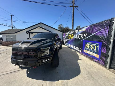 Used 2018 Ford F150 Raptor w/ Equipment Group 802A Luxury AWD/4WD image 15