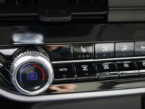 Used 2025 Honda Prologue Touring image 9