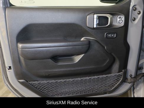 Used 2022 Jeep Gladiator Willys image 20