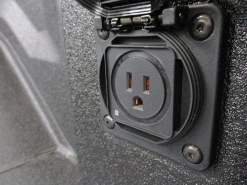 New 2026 GMC Hummer EV 2X w/ LPO, Dark Essentials Package image 7