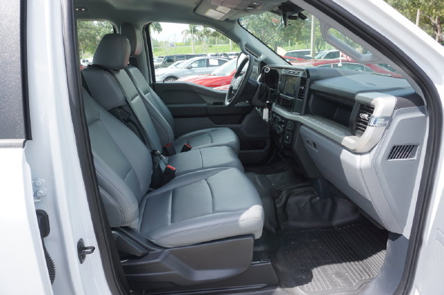 Used 2024 Ford F350 XL RWD image 3