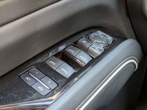 Used 2022 Cadillac Escalade ESV Sport w/ Touring Package image 31