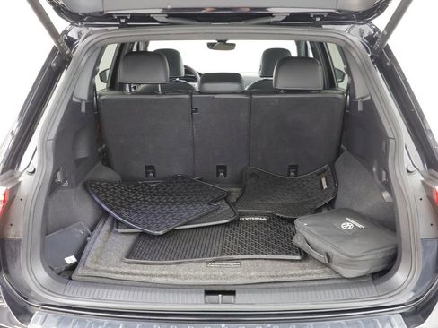 Used 2023 Volkswagen Tiguan SEL R-Line AWD/4WD image 18