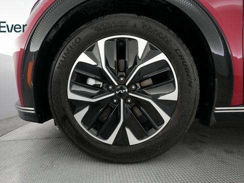 Used 2023 Kia EV6 Wind image 17