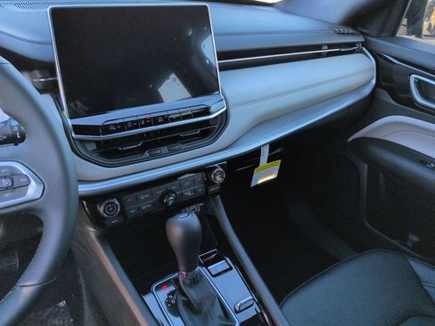 New 2026 Jeep Compass Limited image 14