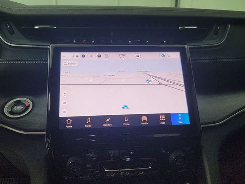 New 2025 Jeep Grand Cherokee L Limited image 10