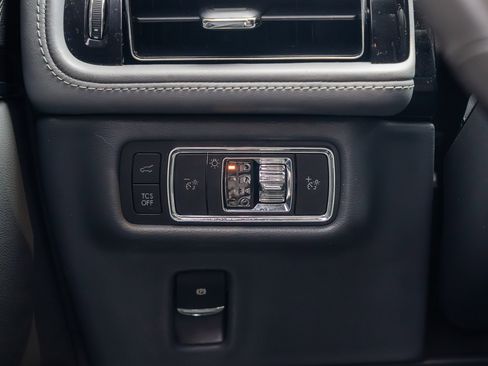 Used 2021 Lincoln Nautilus Reserve w/ Monochromatic Package image 25